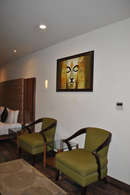 One Earth Avaas Hotel Амритсар Екстериор снимка