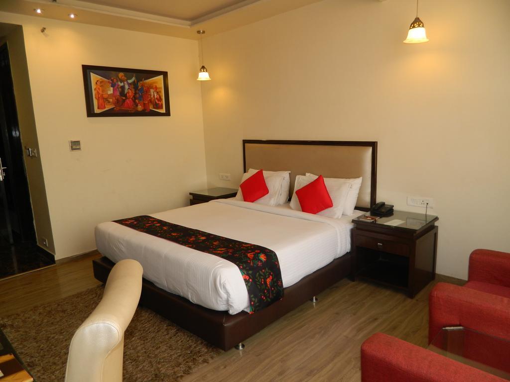 One Earth Avaas Hotel Амритсар Екстериор снимка