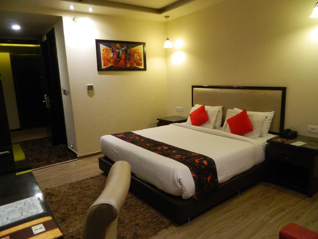 One Earth Avaas Hotel Амритсар Екстериор снимка