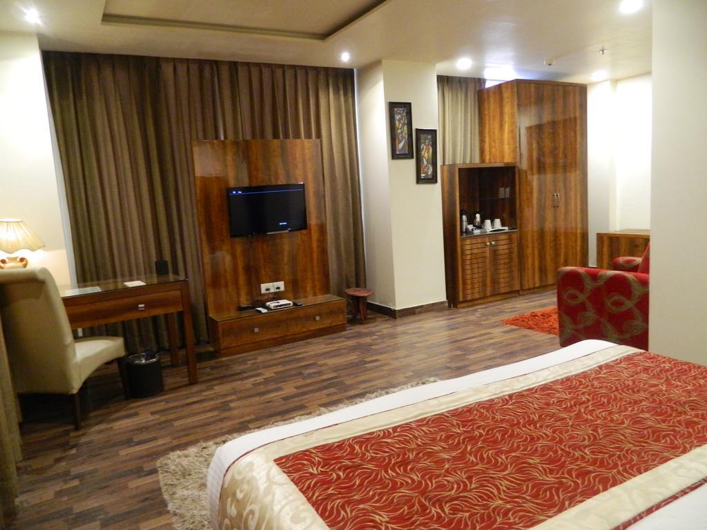 One Earth Avaas Hotel Амритсар Екстериор снимка
