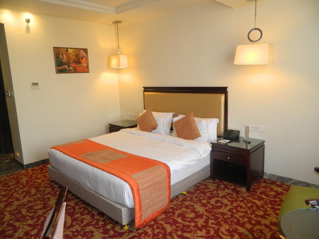 One Earth Avaas Hotel Амритсар Екстериор снимка