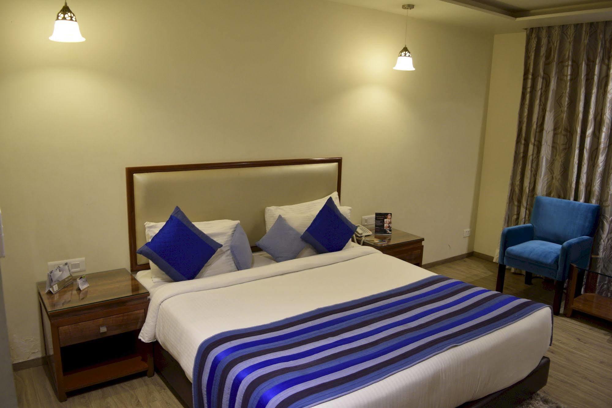 One Earth Avaas Hotel Амритсар Екстериор снимка